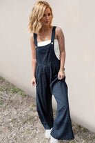 https://www.lifesfuntreasures.ca › products › oh-full-size-plaid-wide-leg-overalls-with-pockets-281383930

