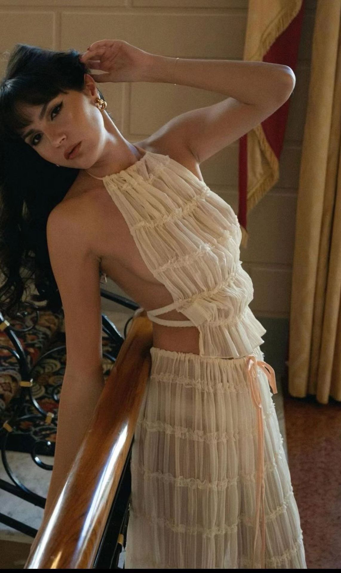 https://www.lifesfuntreasures.ca › products › womens-dress-suit-sexy-sleeveless-backless-cropped-halter-top-and-pleated-long-skirt-beach-clothing

