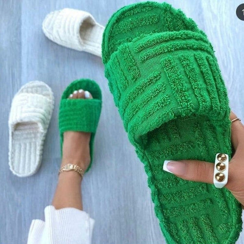 Flat Thick Furry Slippers Women Comfort Leisure Beach Shoes - Life's Fun Treasures