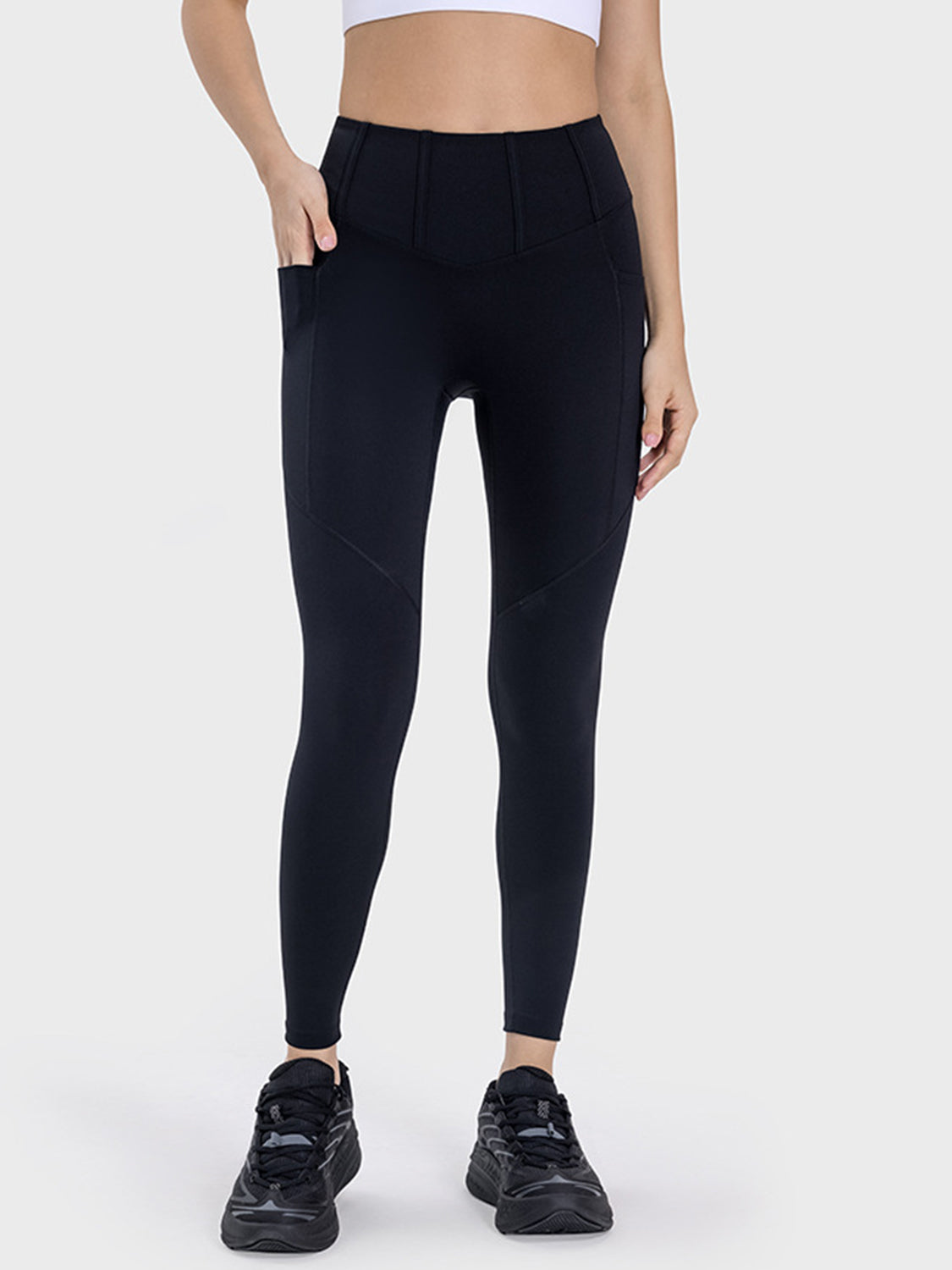 Millennia Pocketed High Waist Active Leggings.