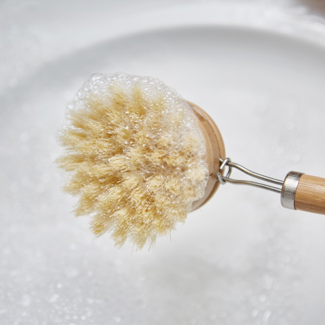 Wooden and Sisal Dish Brush with 2 Pieces Replacement Brush Heads - Life's Fun Treasures